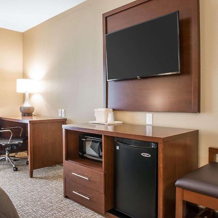 Comfort Inn & Suites Pittsburgh Extérieur photo