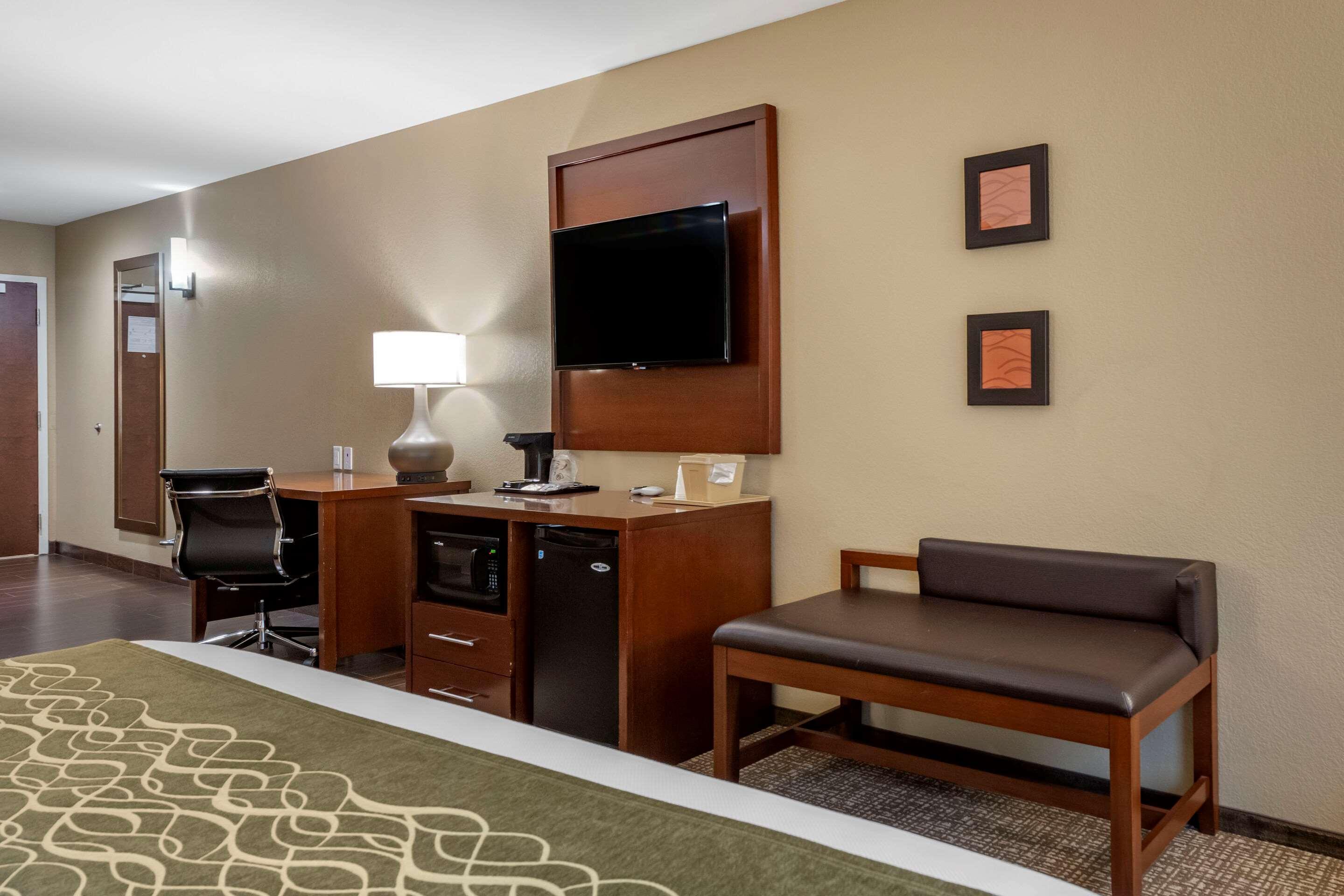Comfort Inn & Suites Pittsburgh Extérieur photo